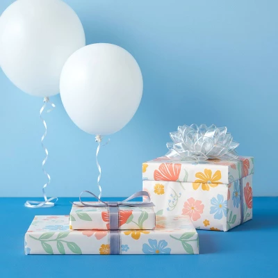 Floral On Cream Roll Wrap - Spritz™ 1 Floral On Cream Roll Wrap - Spritz™