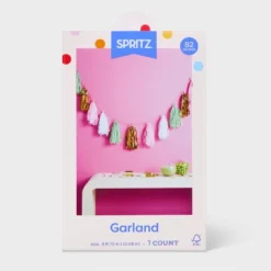 Tassels Party Banner - Spritz™ -Spritz GUEST 81156672 40d6 4025 8df7 fffb9aefffba