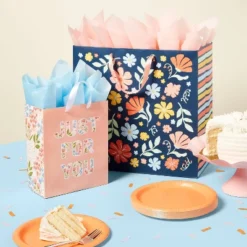 Gift Bag Floral - Spritz™