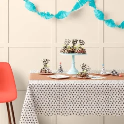 Paw Print Table Cover White - Spritzā¢